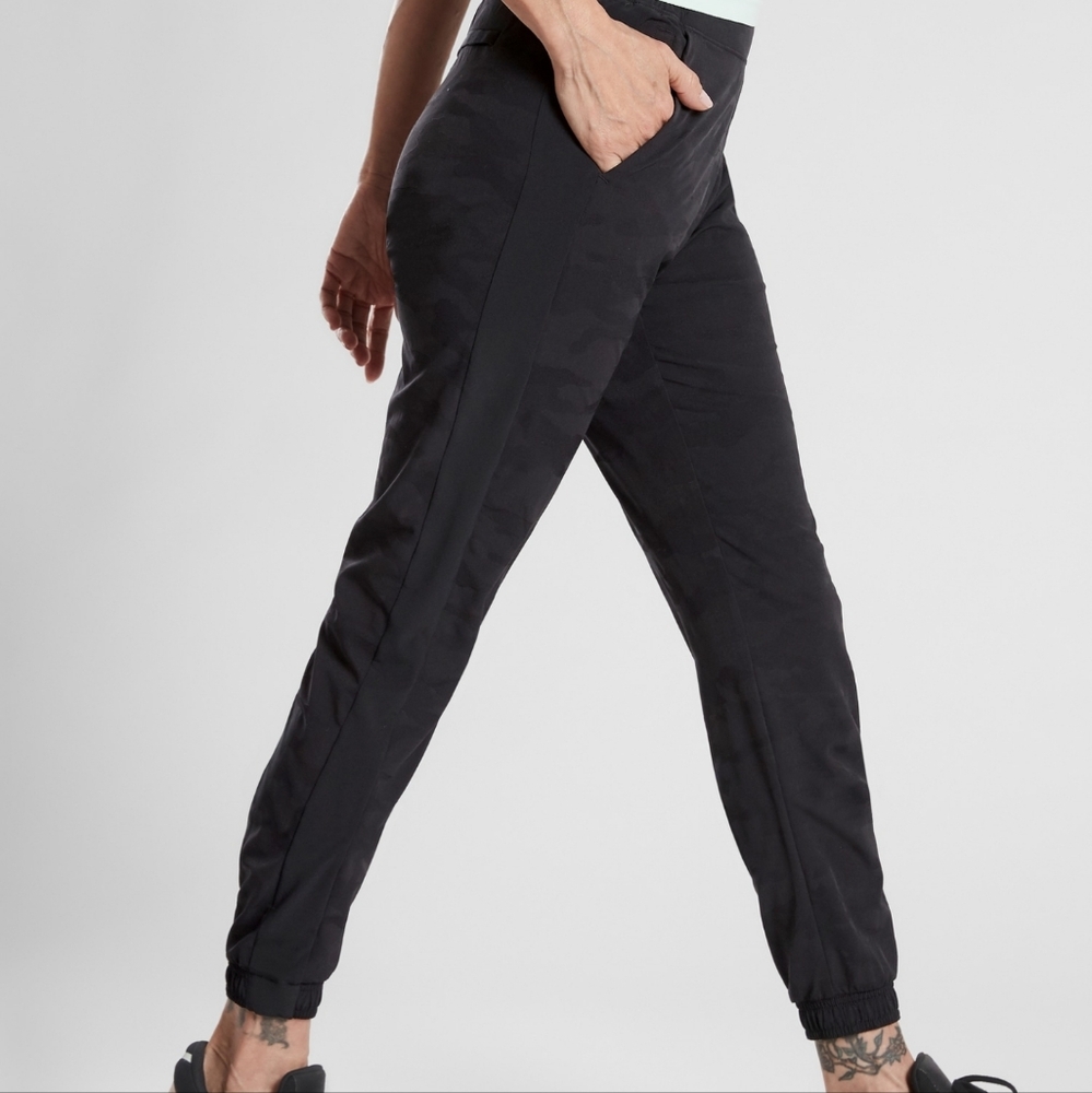 Athleta Brooklyn Textured Jogger
